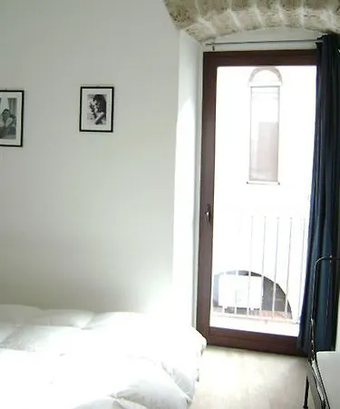 Saint Nicholas Plaza