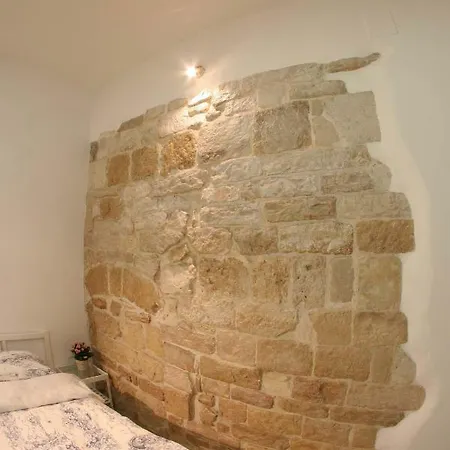 Saint Nicholas Plaza Affittacamere 3*