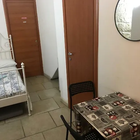 Saint Nicholas Plaza Gasthuis