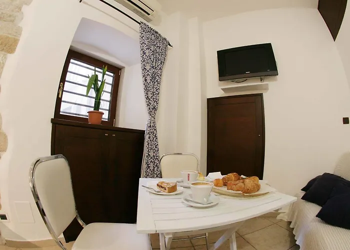 Saint Nicholas Plaza