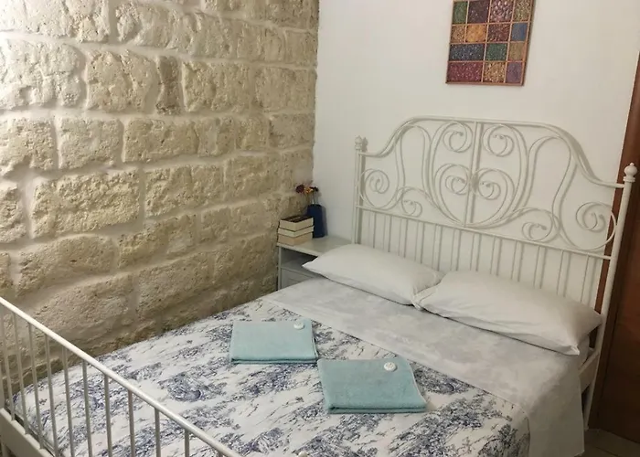 Saint Nicholas Plaza