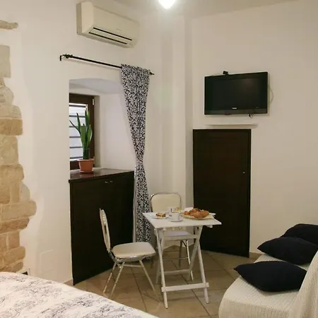 Saint Nicholas Plaza