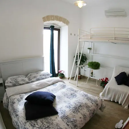 Saint Nicholas Plaza Gasthof