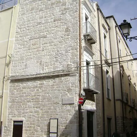 Gasthof Saint Nicholas Plaza Bari