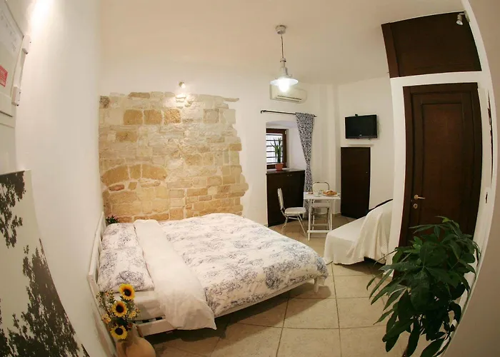 Saint Nicholas Plaza Affittacamere 3*